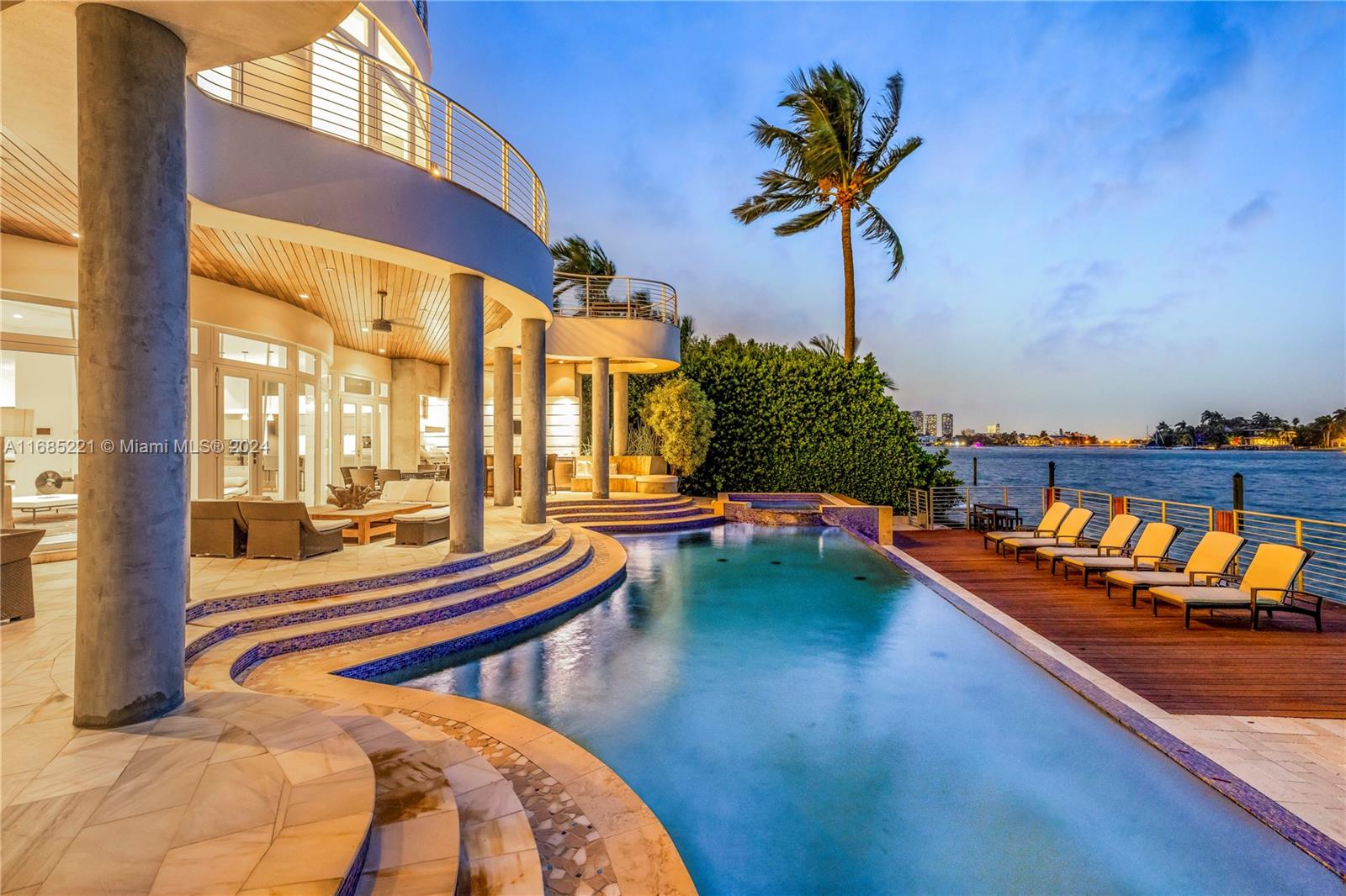 HIBISCUS ISLAND - Residential