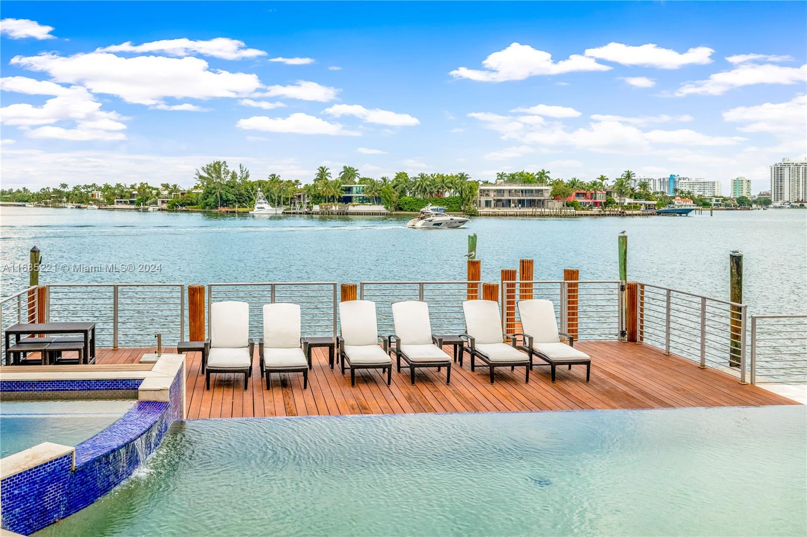 HIBISCUS ISLAND - Residential