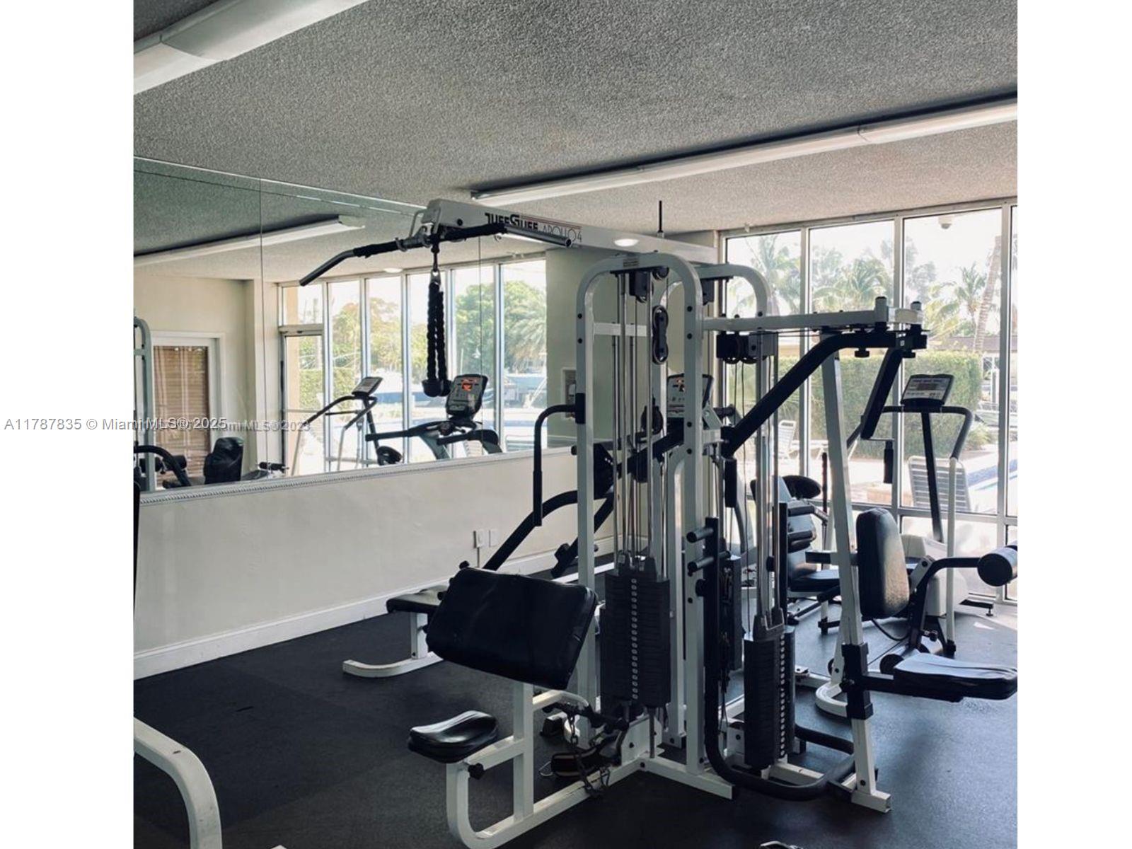 VECINO DEL MAR CONDO - Residential