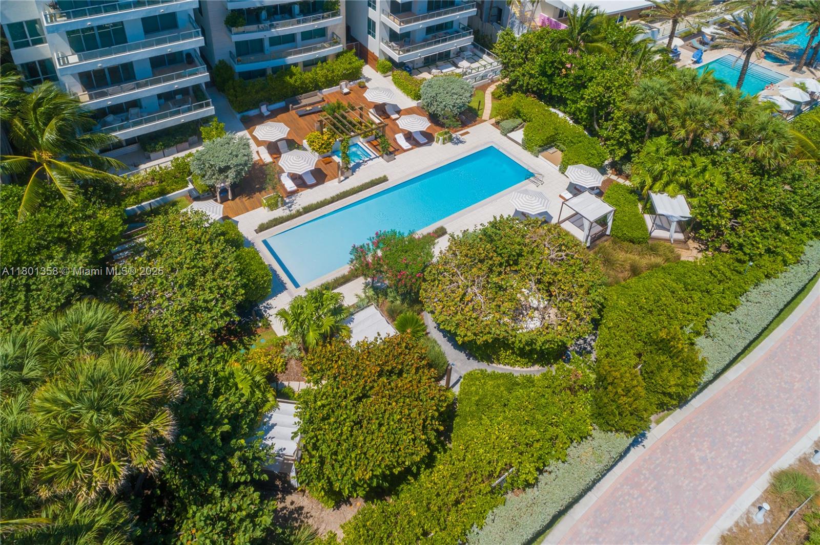 OCEAN HOUSE CONDO - Residential