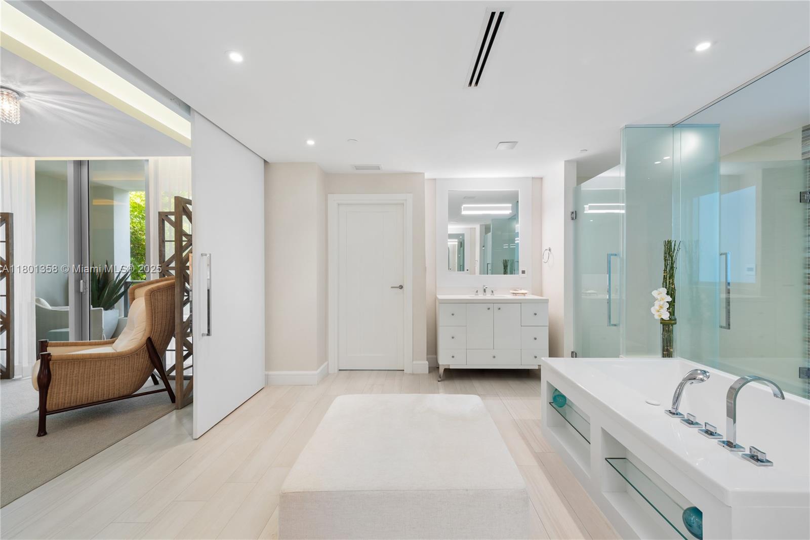 OCEAN HOUSE CONDO - Residential