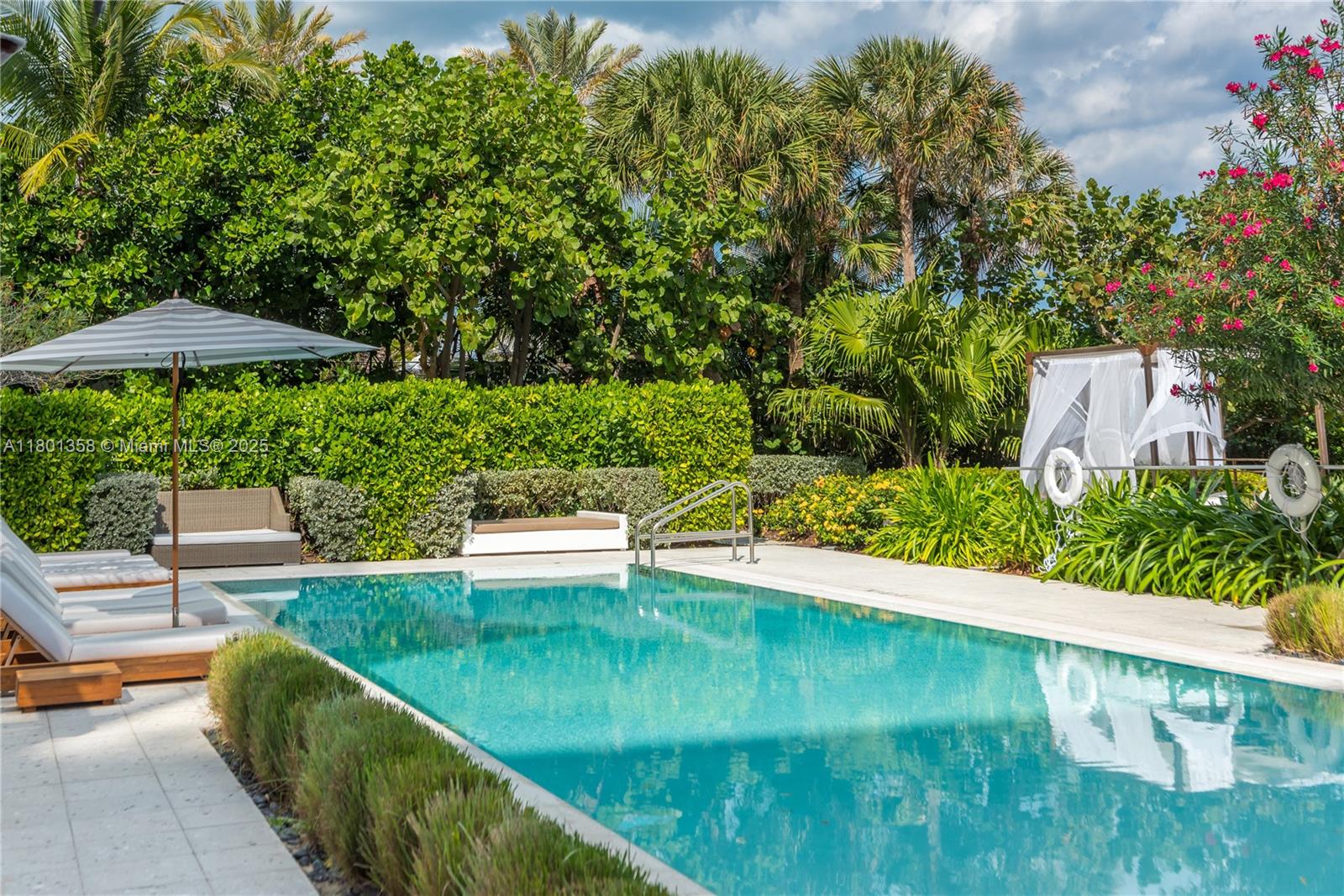 OCEAN HOUSE CONDO - Residential
