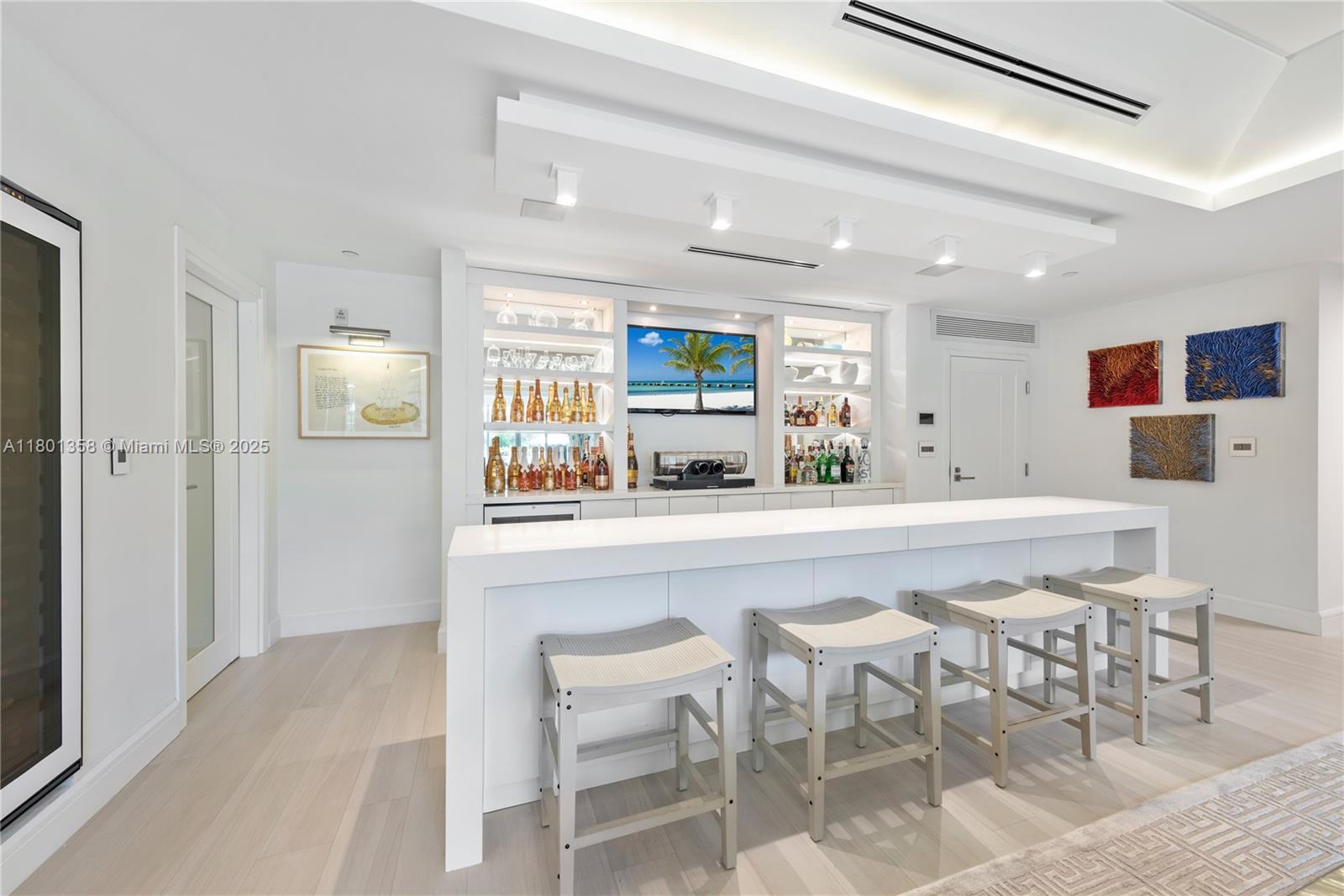 OCEAN HOUSE CONDO - Residential