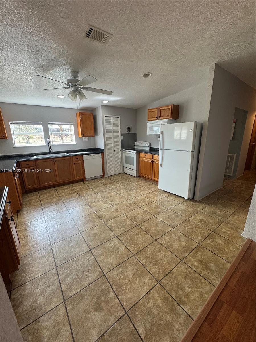 SAND RIDGE STATE - Residential