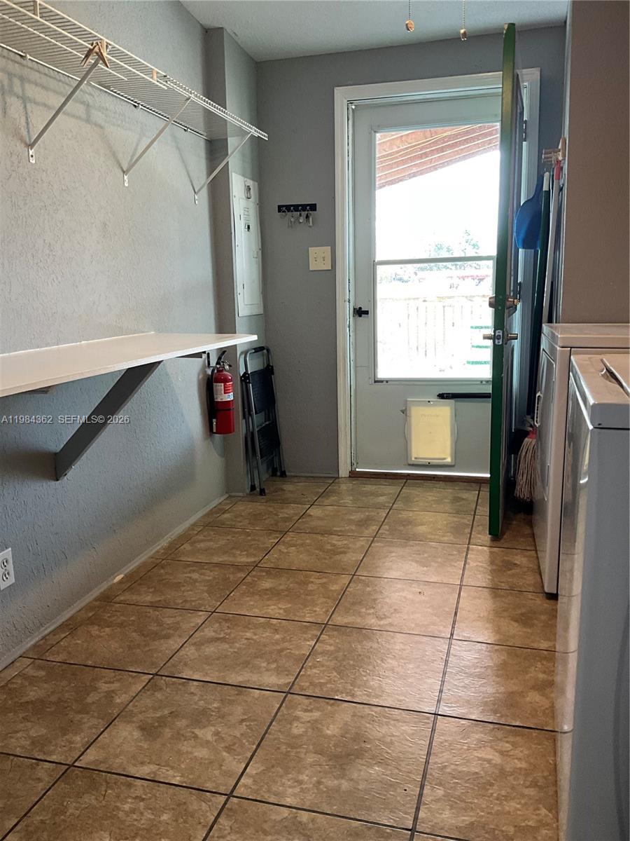 SAND RIDGE STATE - Residential