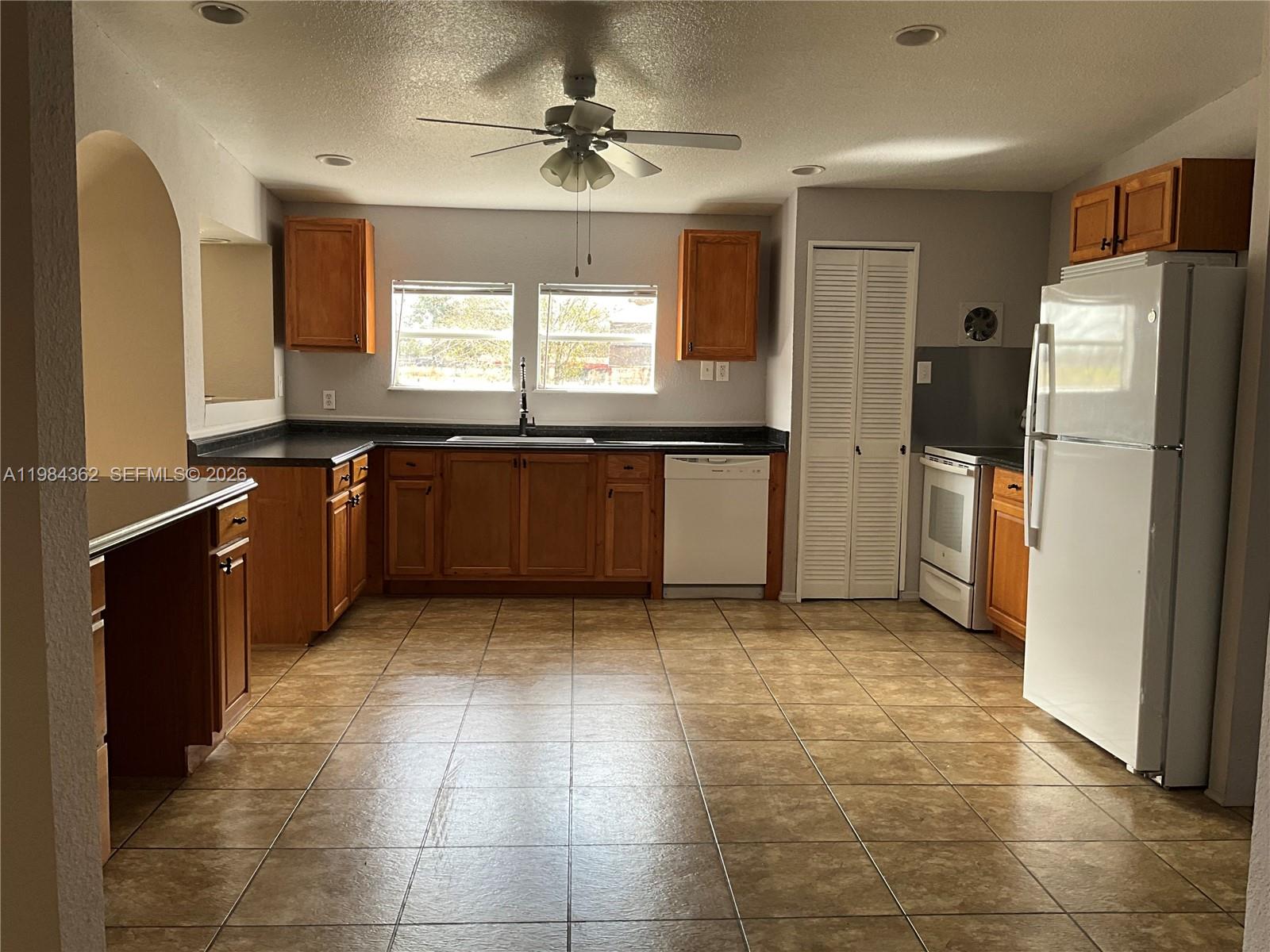 SAND RIDGE STATE - Residential