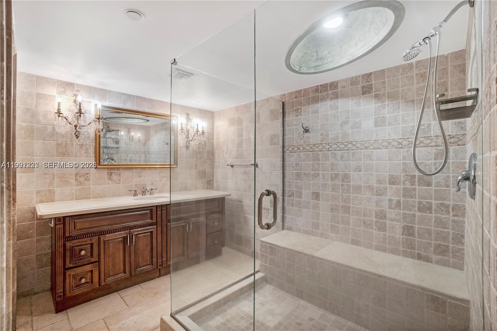 TOWERS OF QUAYSIDE CONDO - Residential Lease