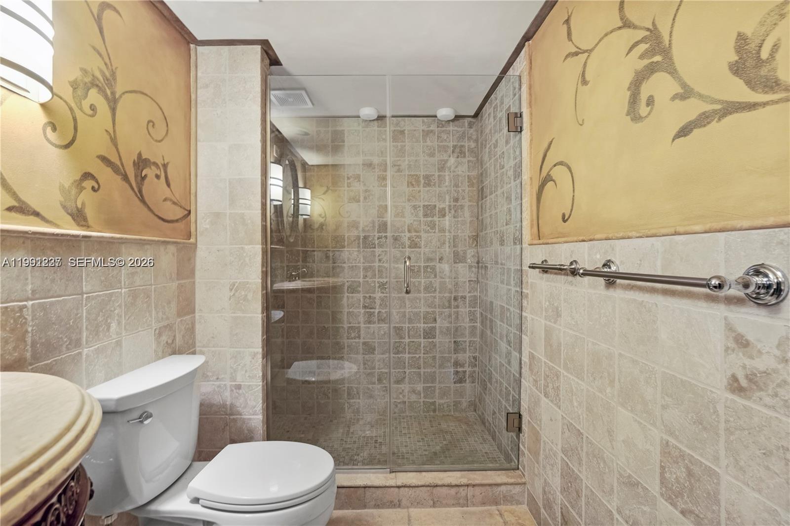 TOWERS OF QUAYSIDE CONDO - Residential Lease