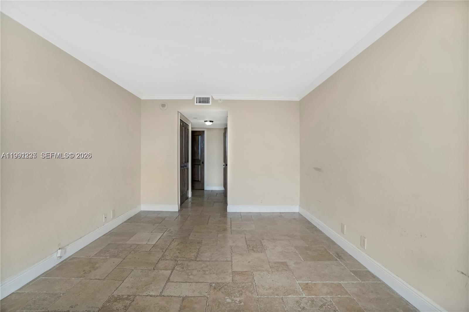 TOWERS OF QUAYSIDE CONDO - Residential Lease