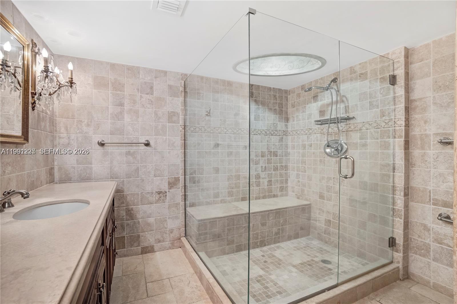 TOWERS OF QUAYSIDE CONDO - Residential Lease