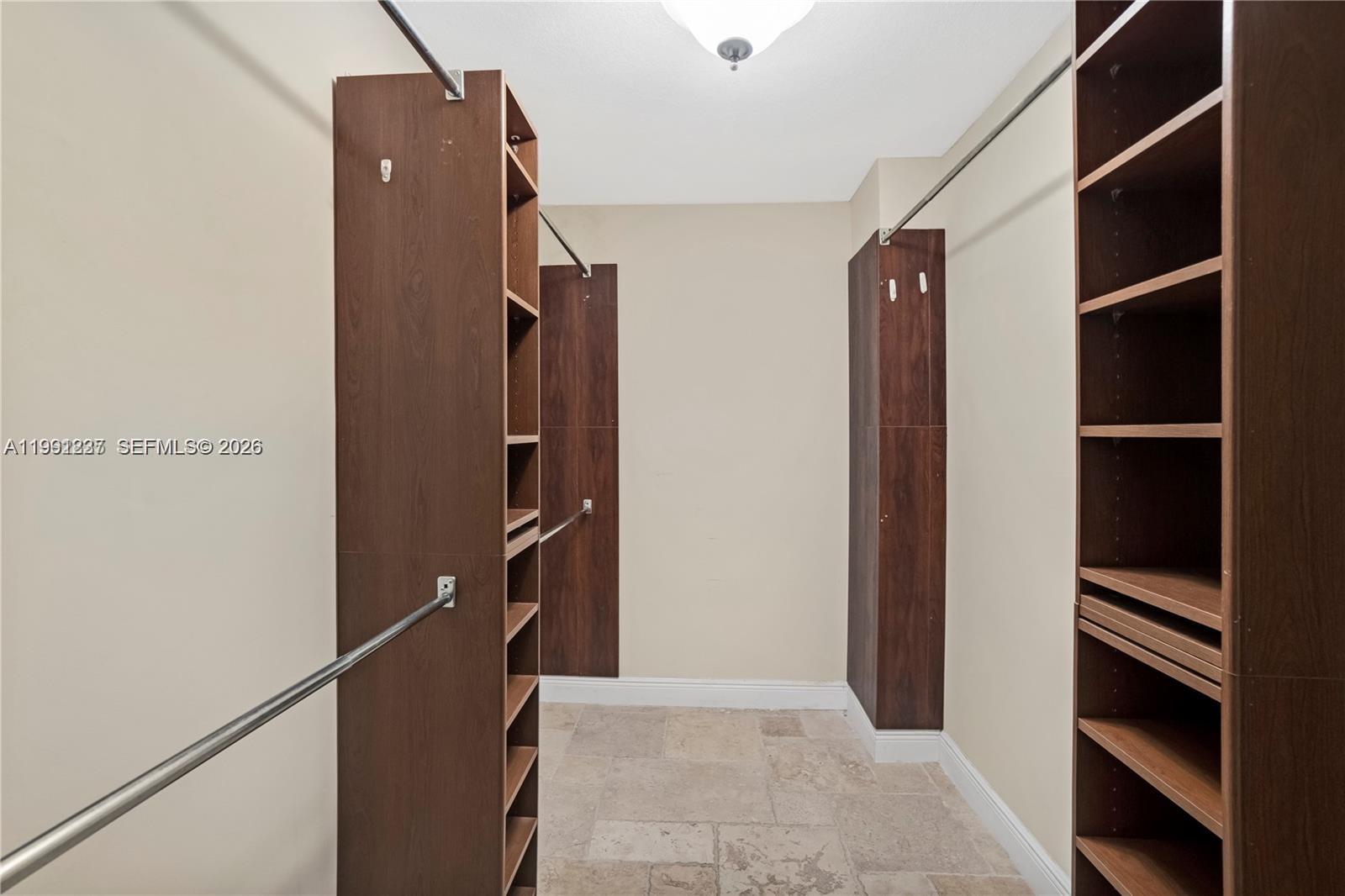 TOWERS OF QUAYSIDE CONDO - Residential Lease