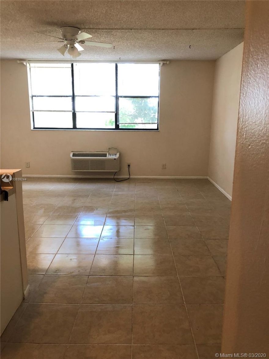 Lovely, central to I-95 and Turnpike, studio/1 bath unit in Coral Springs  of the Coral Springs Tower Club is beautifully maintained. Elevator, pool, off street parking and security entrance make this property a must see! tenant occupied 48hrs notice to show