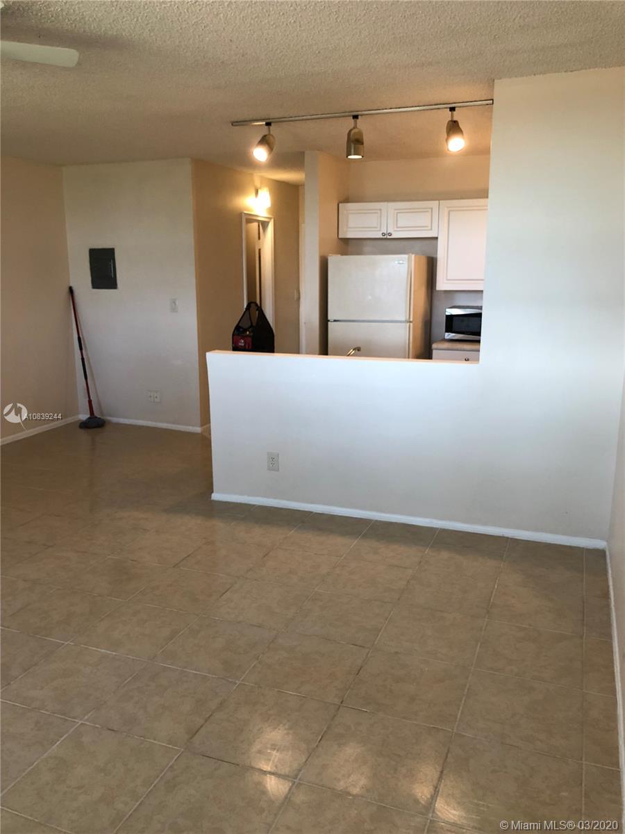 CORAL SPRINGS TOWER CLUB - Residential