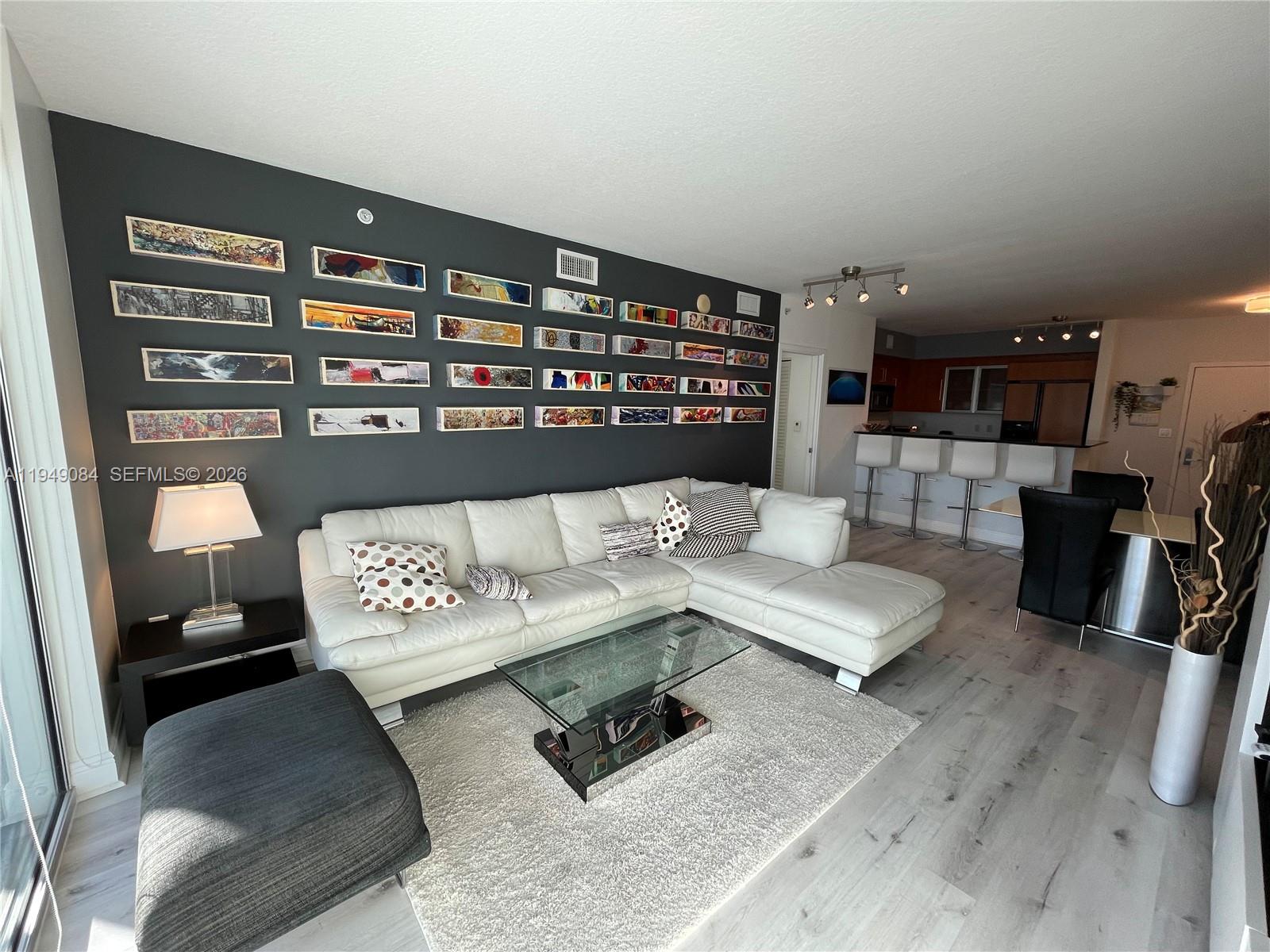 325 S Biscayne Blvd 1115