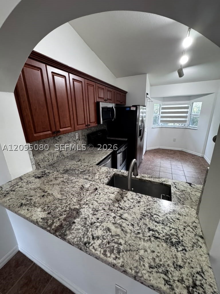 View photos, virtual tours, details...