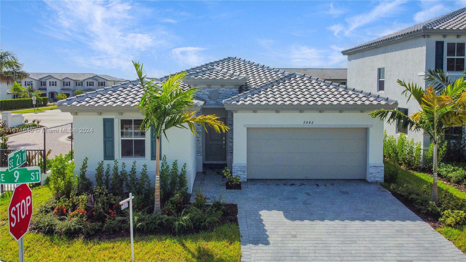 Rental Property at 2642 Se 9 St, Homestead, Miami-Dade County, Florida - Bedrooms: 4 
Bathrooms: 3  - $3,500 MO.