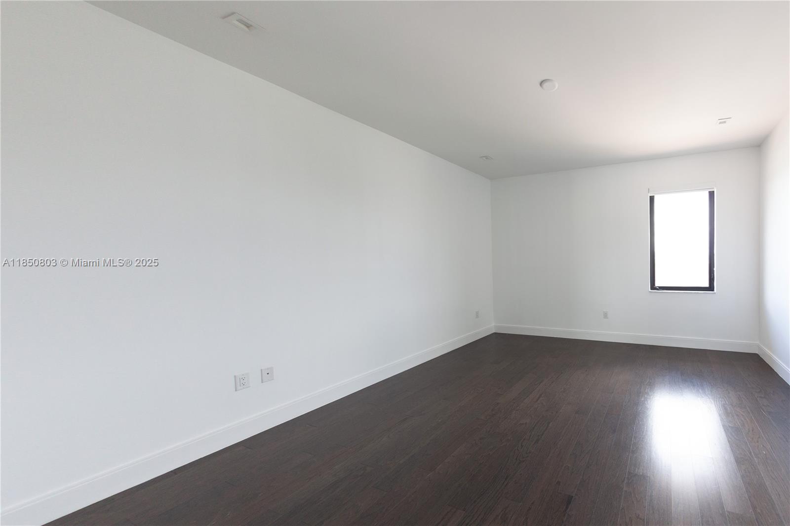 DOWNTOWN DORAL SOUTH PHAS - Residential