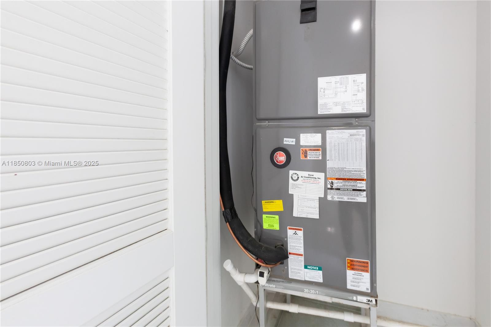 DOWNTOWN DORAL SOUTH PHAS - Residential