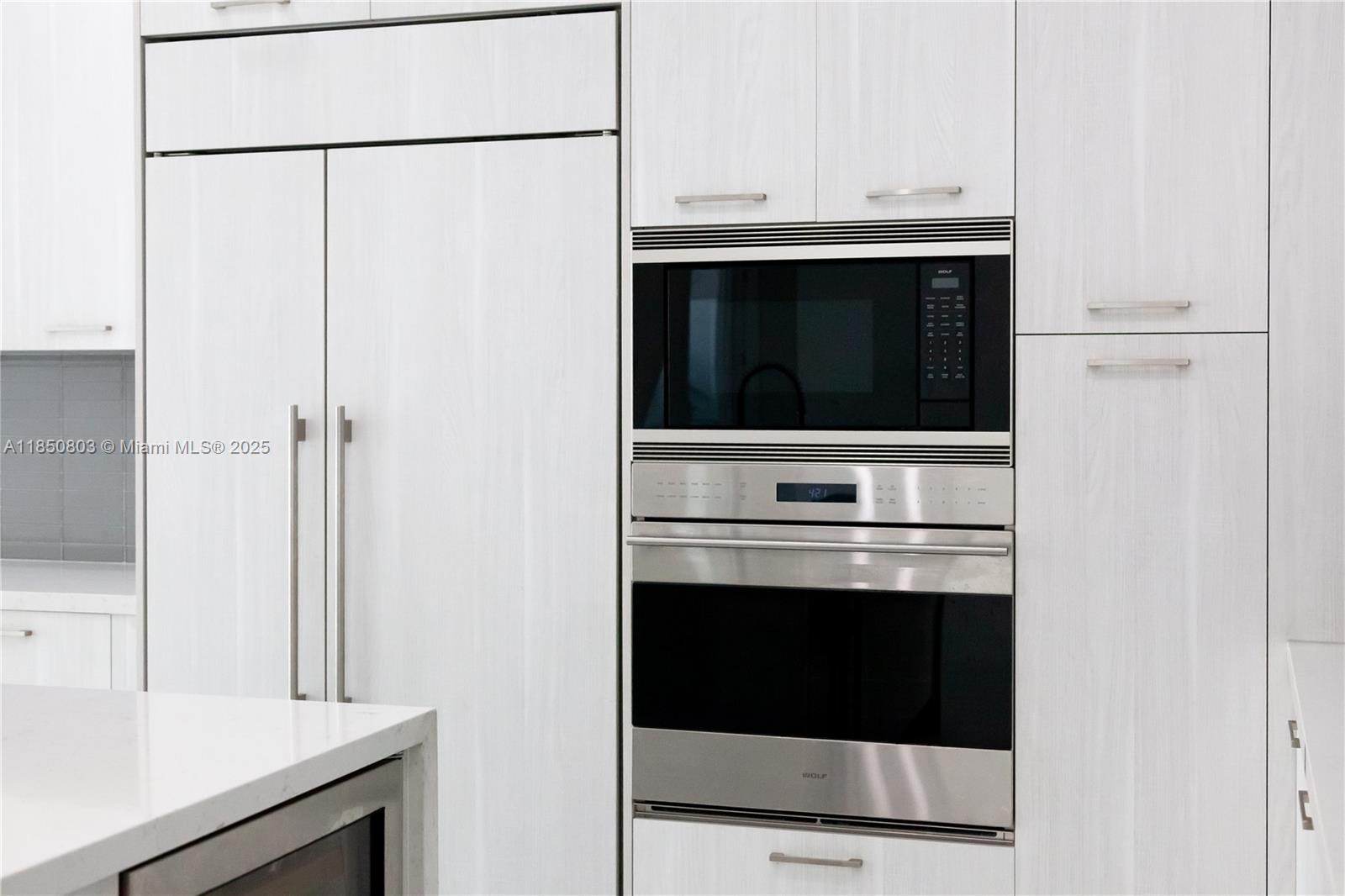 DOWNTOWN DORAL SOUTH PHAS - Residential