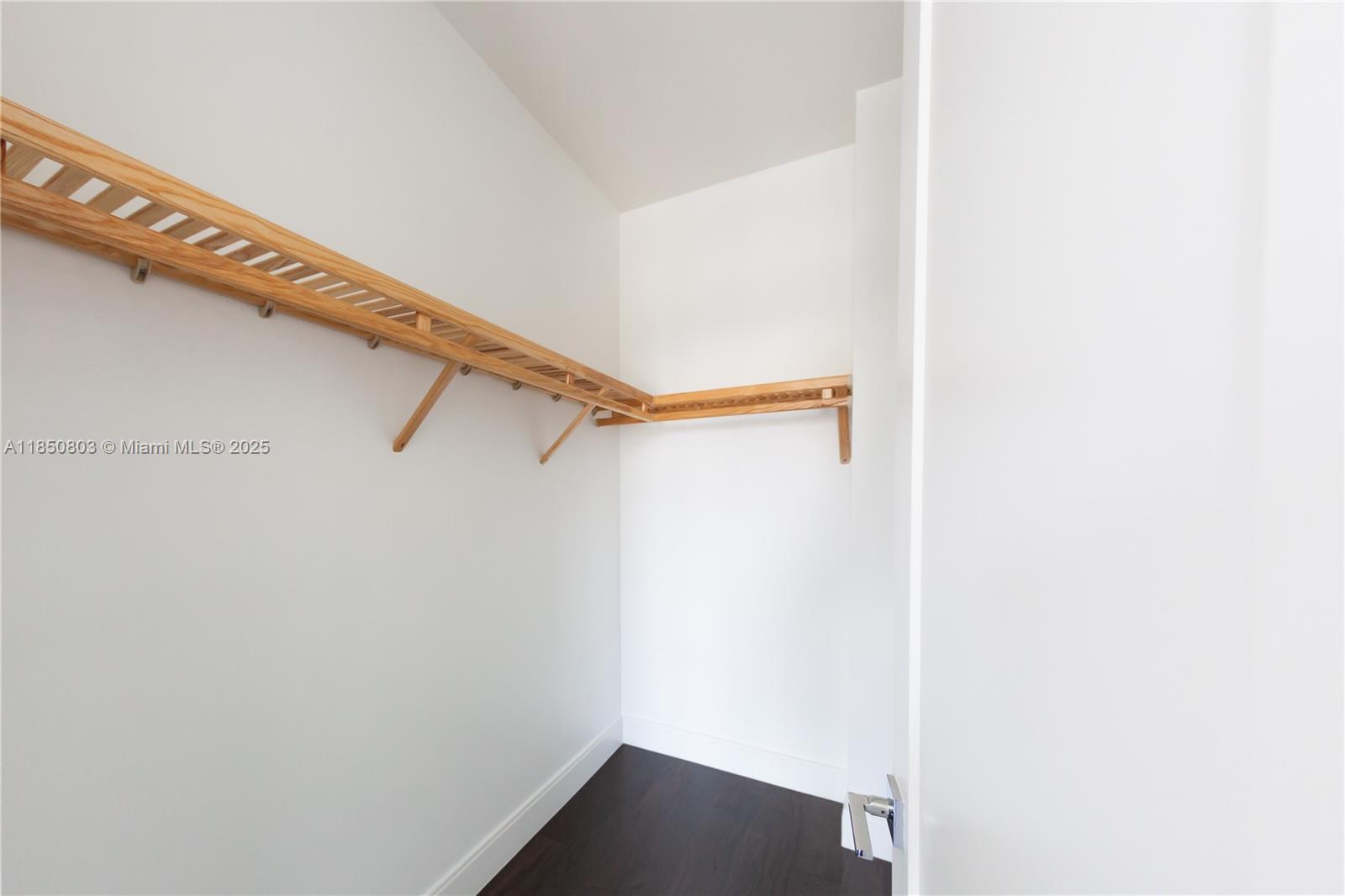 DOWNTOWN DORAL SOUTH PHAS - Residential