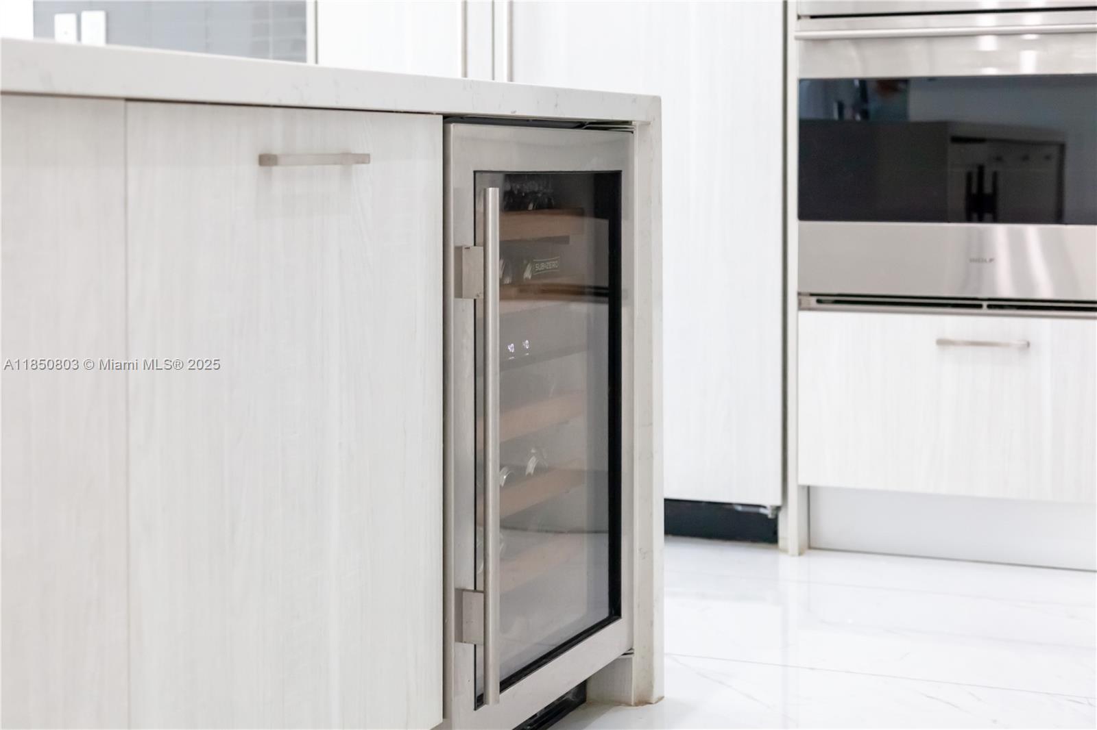 DOWNTOWN DORAL SOUTH PHAS - Residential