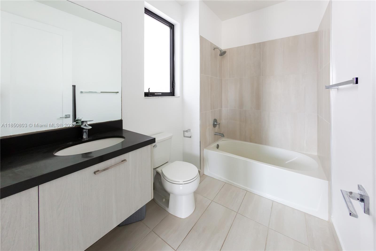 DOWNTOWN DORAL SOUTH PHAS - Residential