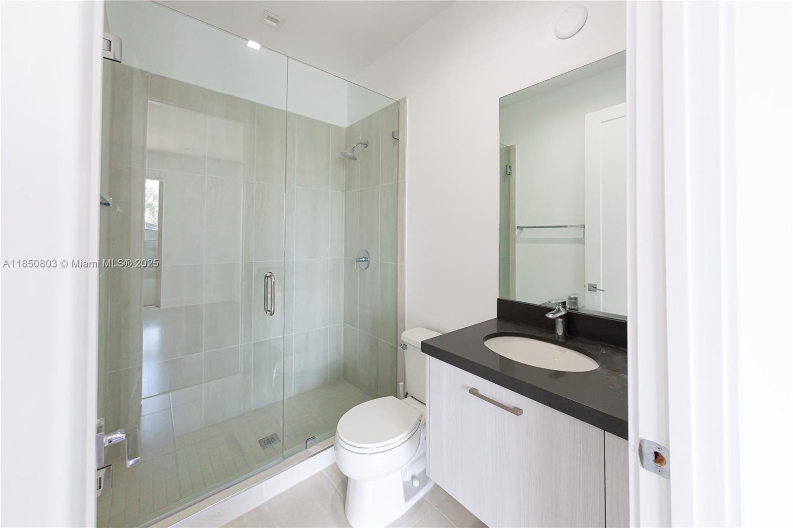 DOWNTOWN DORAL SOUTH PHAS - Residential