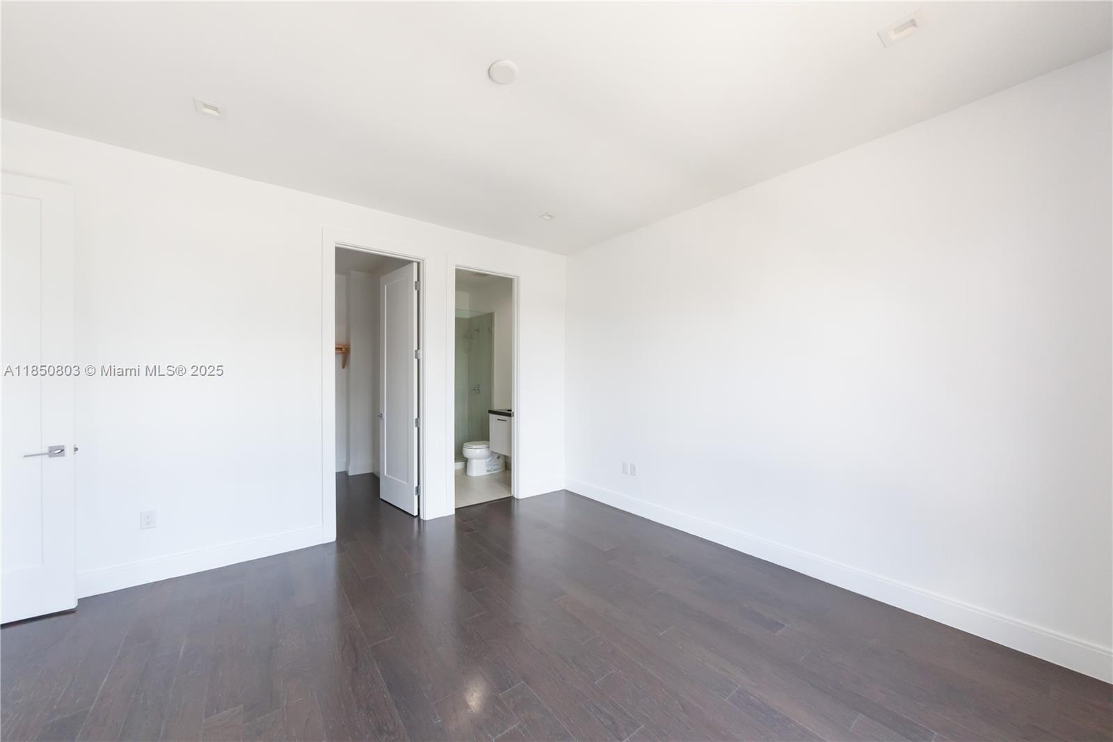 DOWNTOWN DORAL SOUTH PHAS - Residential