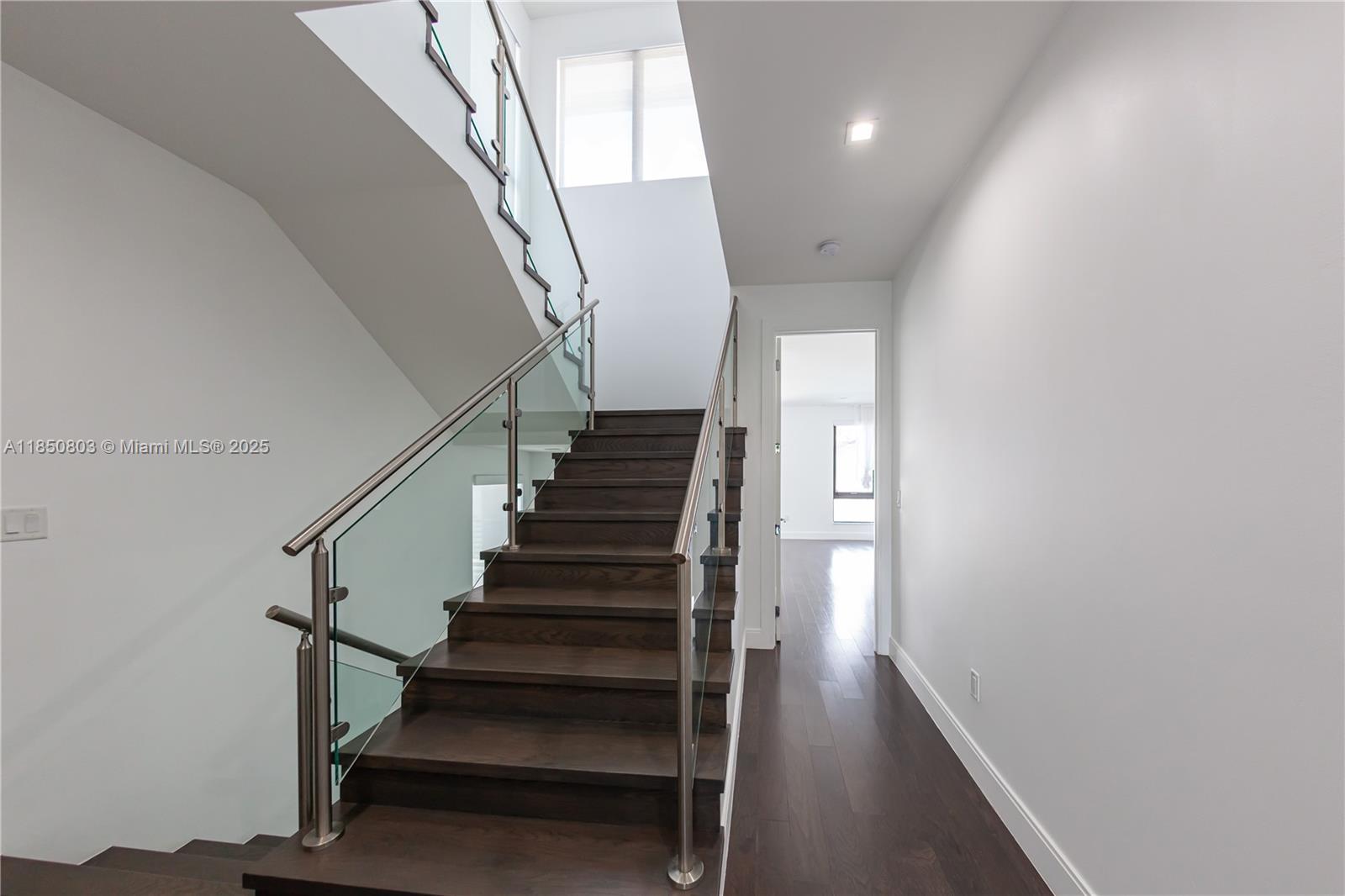 DOWNTOWN DORAL SOUTH PHAS - Residential