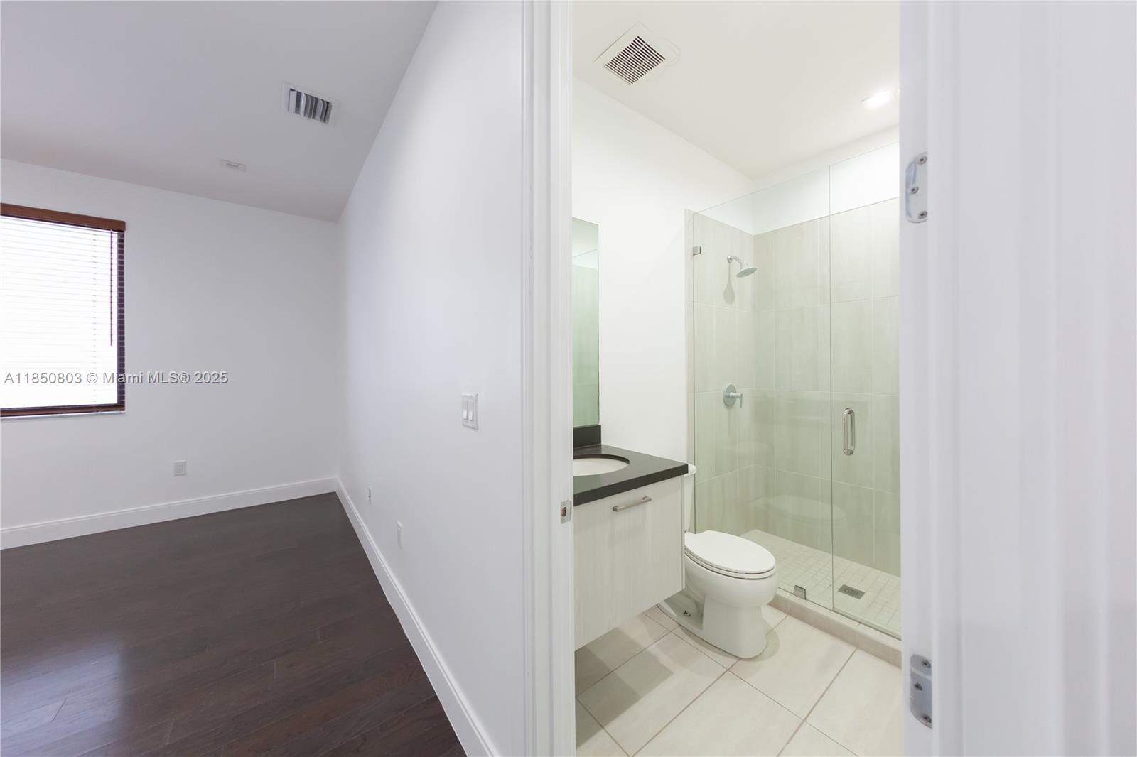 DOWNTOWN DORAL SOUTH PHAS - Residential