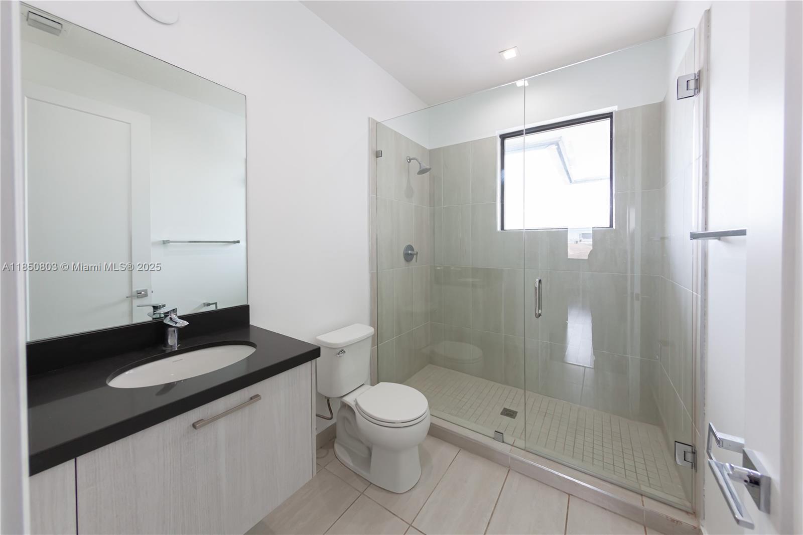 DOWNTOWN DORAL SOUTH PHAS - Residential