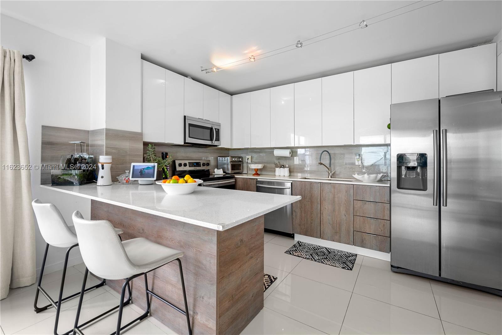 JOCKEY CLUB CONDO - Residential