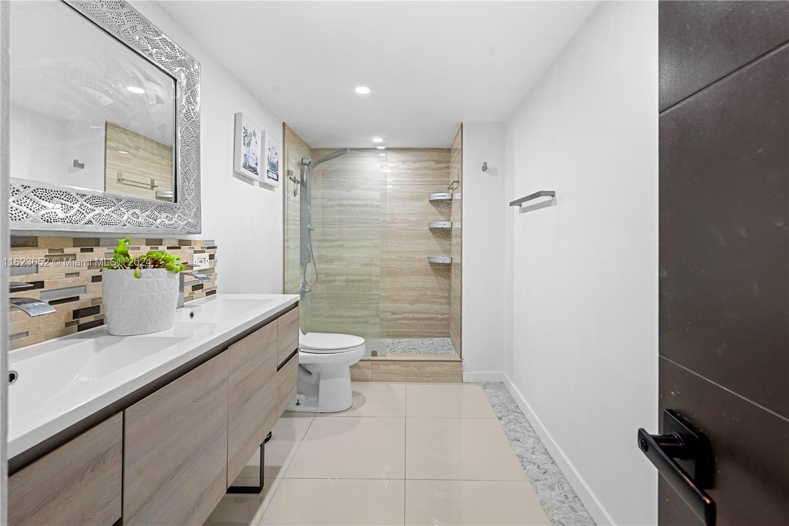 JOCKEY CLUB CONDO - Residential
