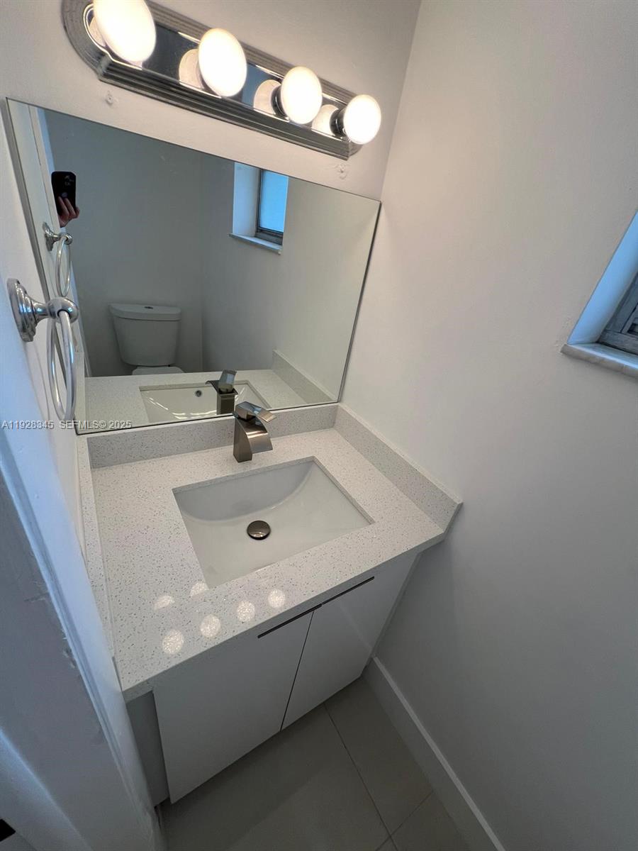 BISC LAKE GARDENS NO 2 BL - Residential Lease