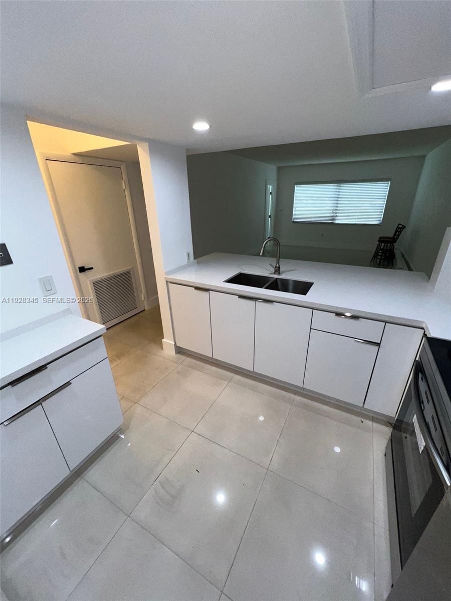 BISC LAKE GARDENS NO 2 BL - Residential Lease