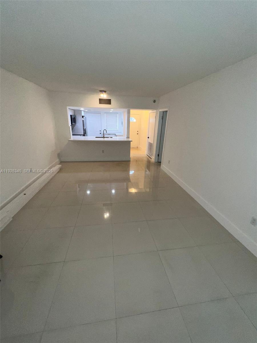 BISC LAKE GARDENS NO 2 BL - Residential Lease