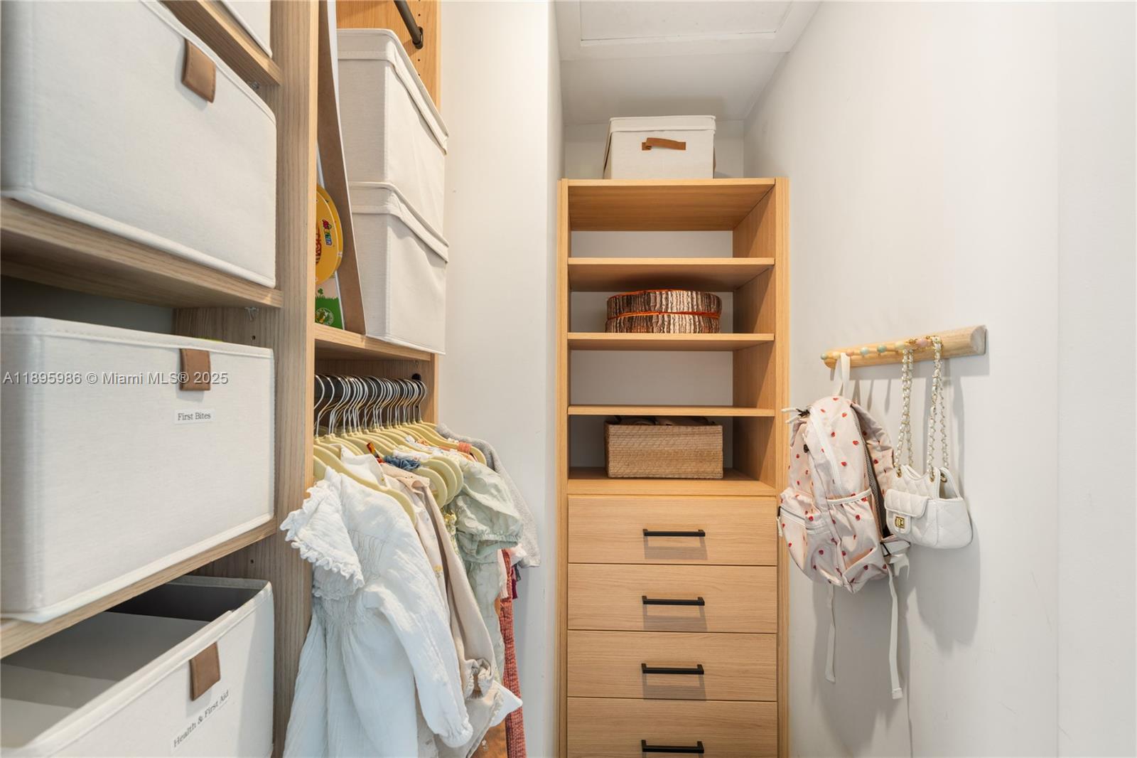 BRICKELL ESTATES - Residential