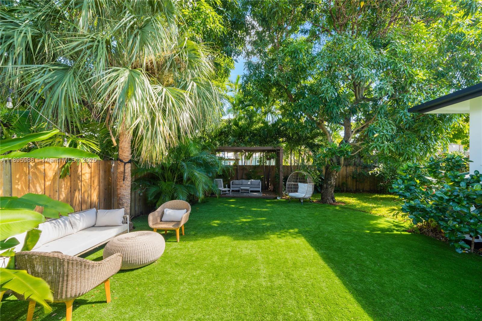 BRICKELL ESTATES - Residential