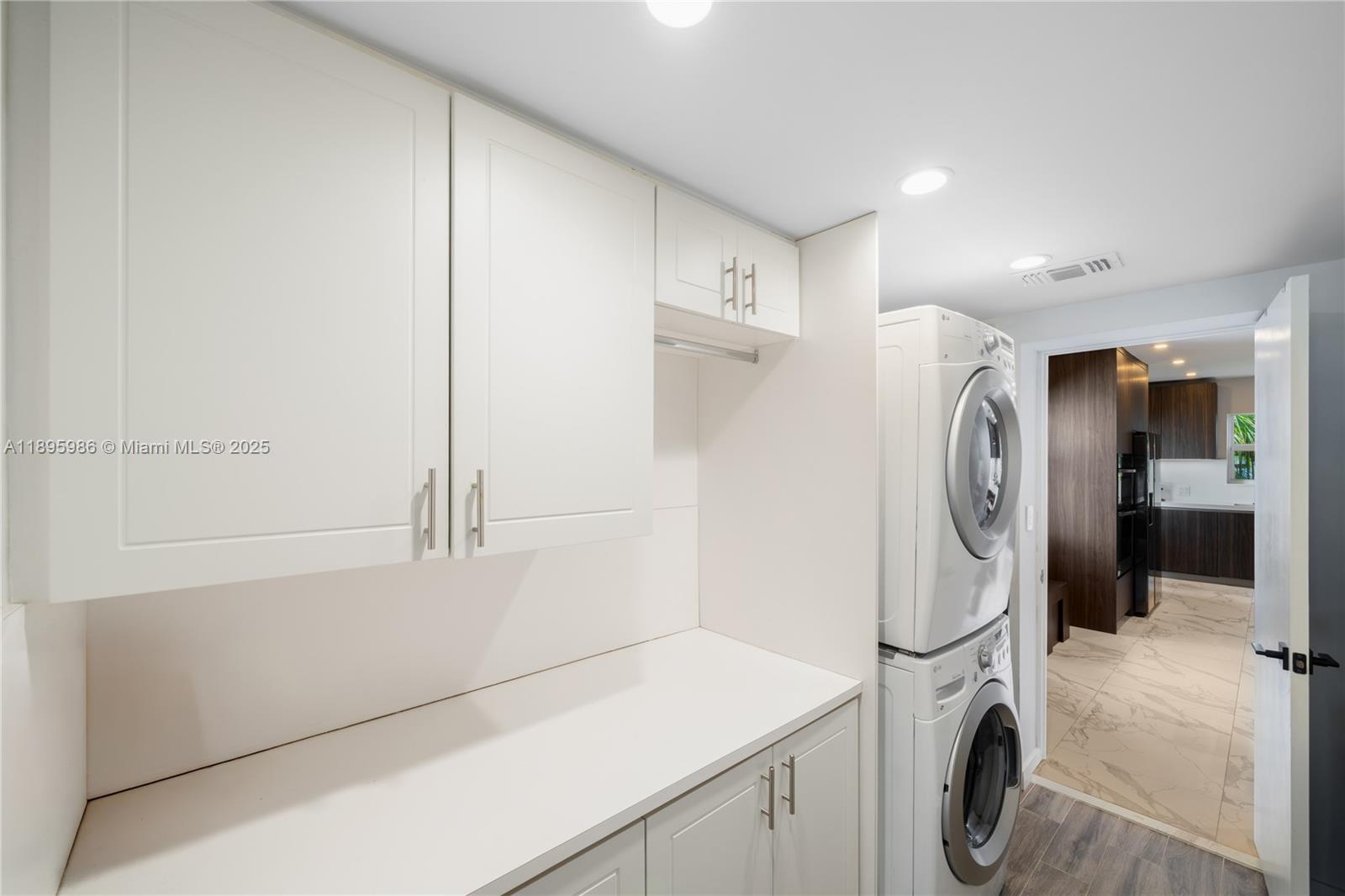 BRICKELL ESTATES - Residential