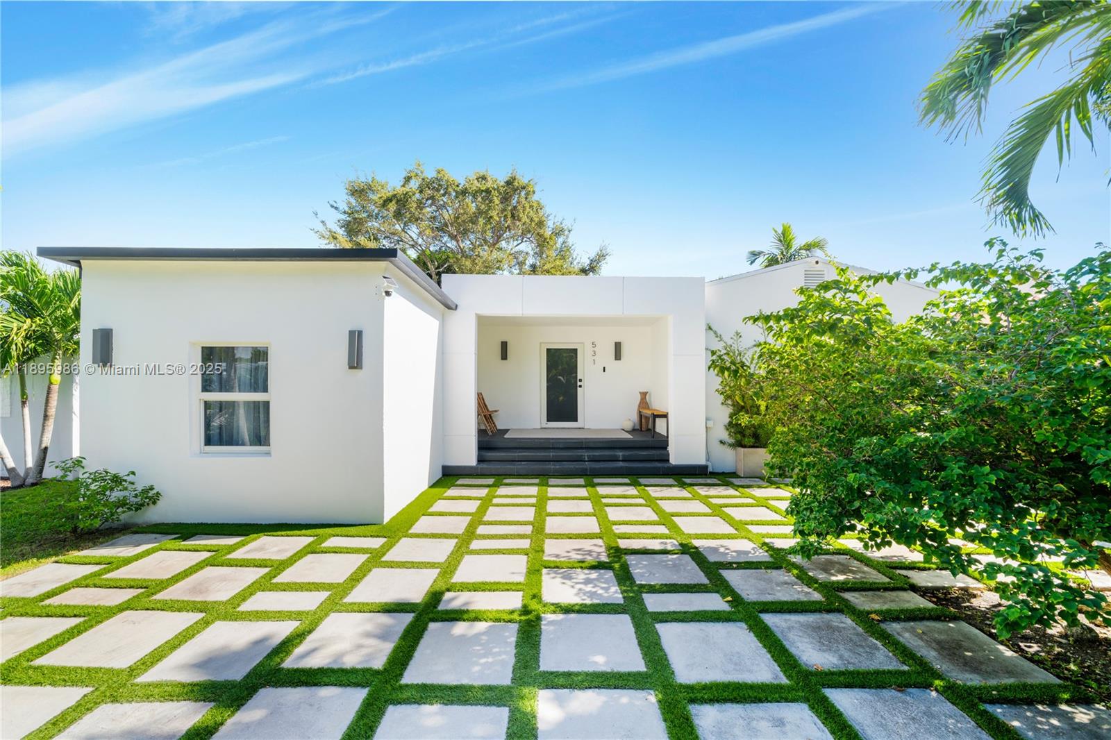 BRICKELL ESTATES - Residential