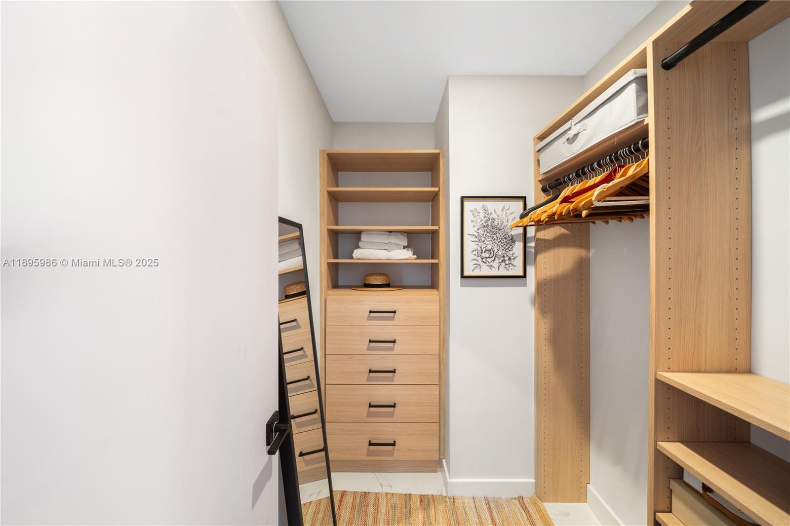 BRICKELL ESTATES - Residential