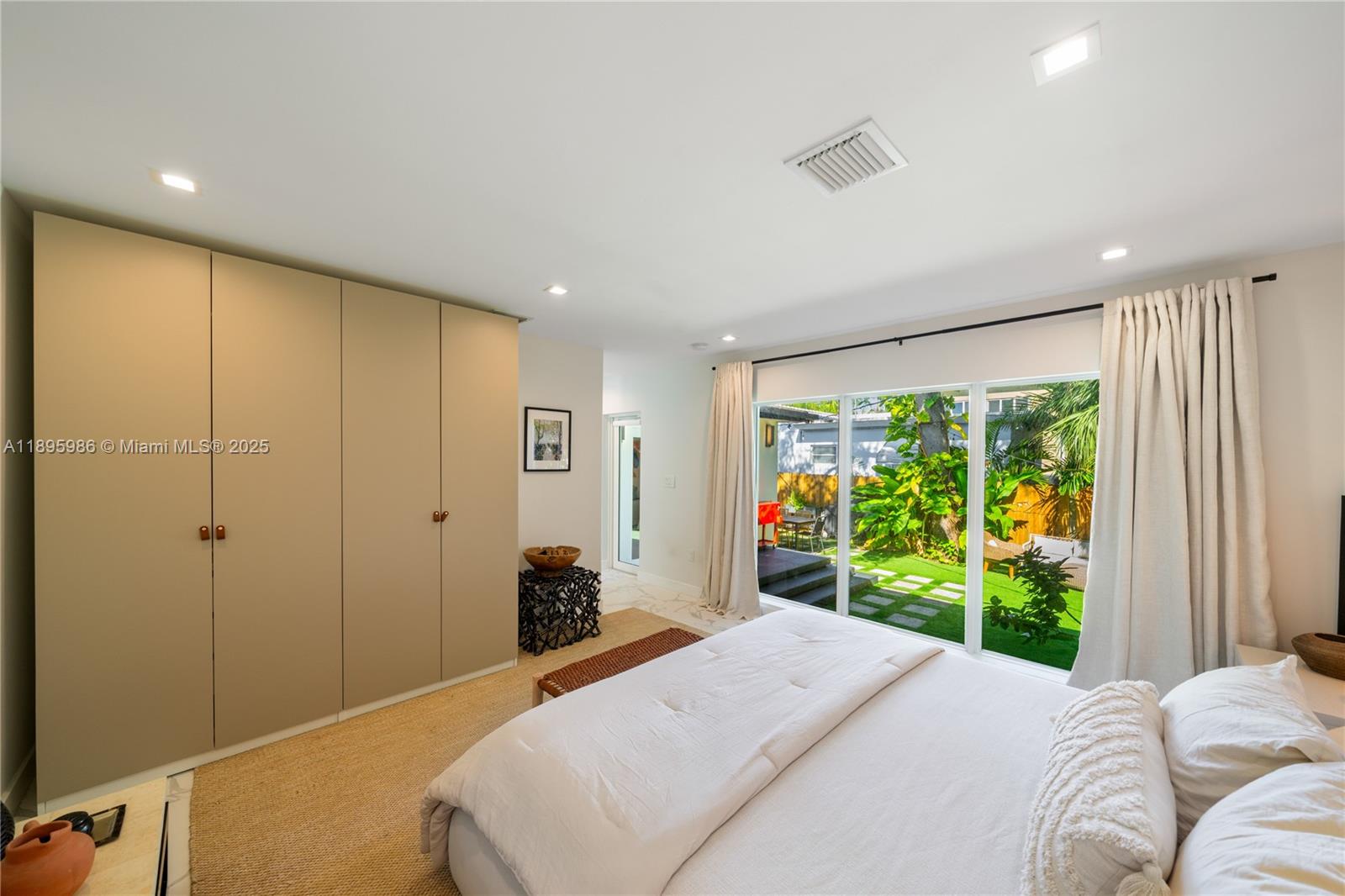 BRICKELL ESTATES - Residential