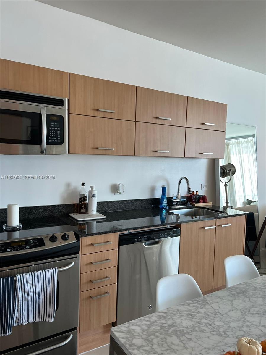 350 S Miami Ave 1809