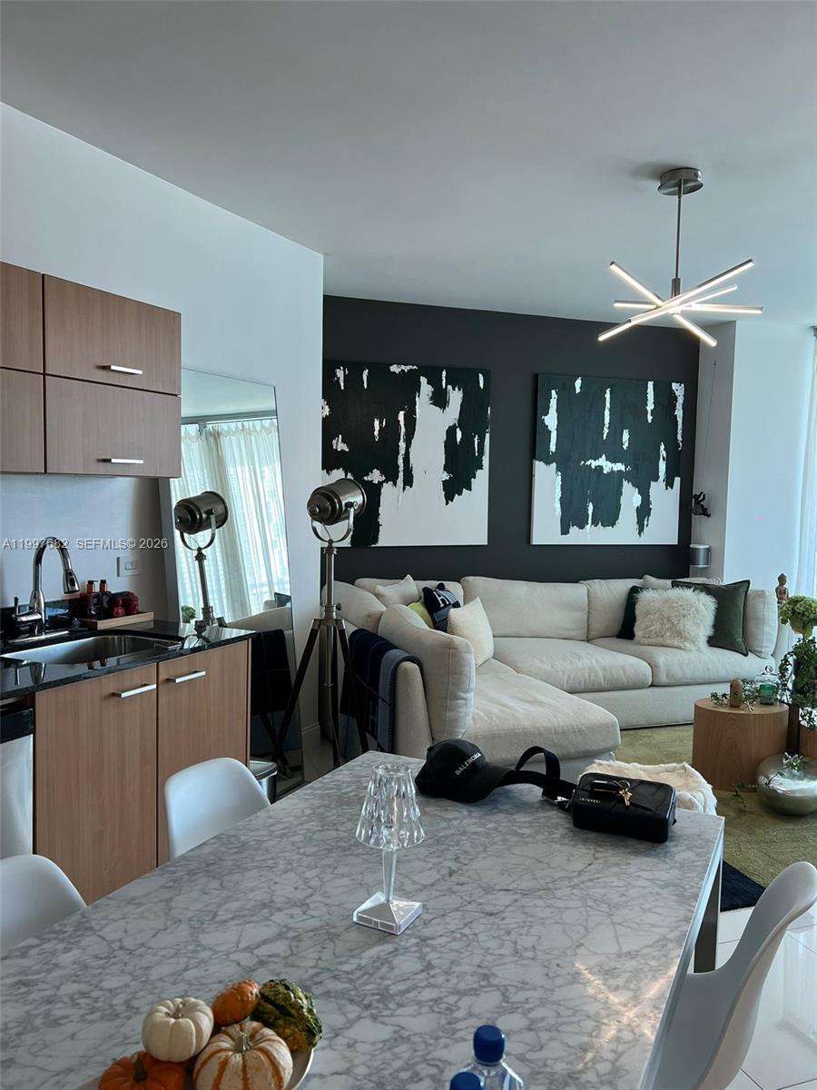 350 S Miami Ave 1809