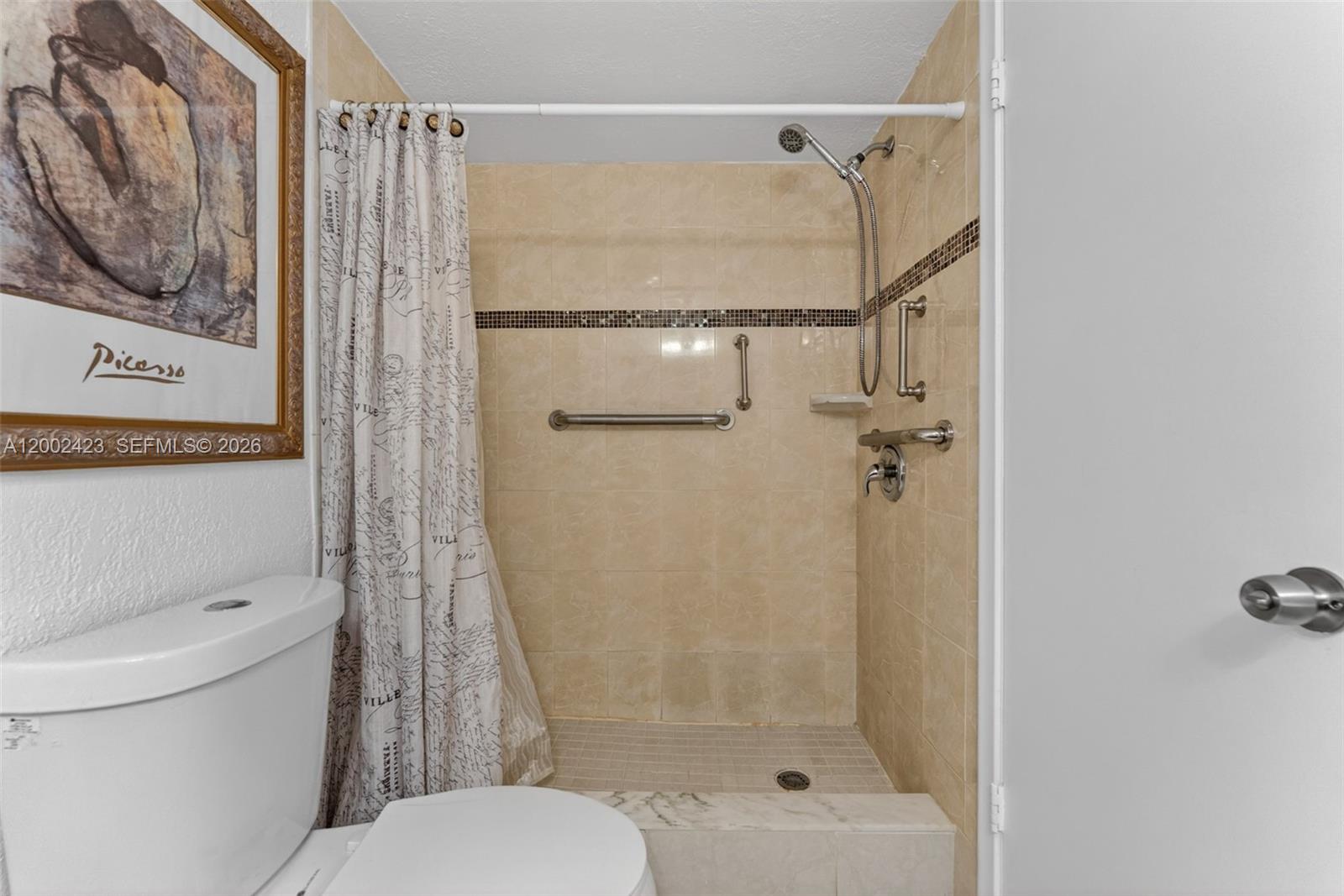 CASTLE APARTMENTS 11 COND - Residential