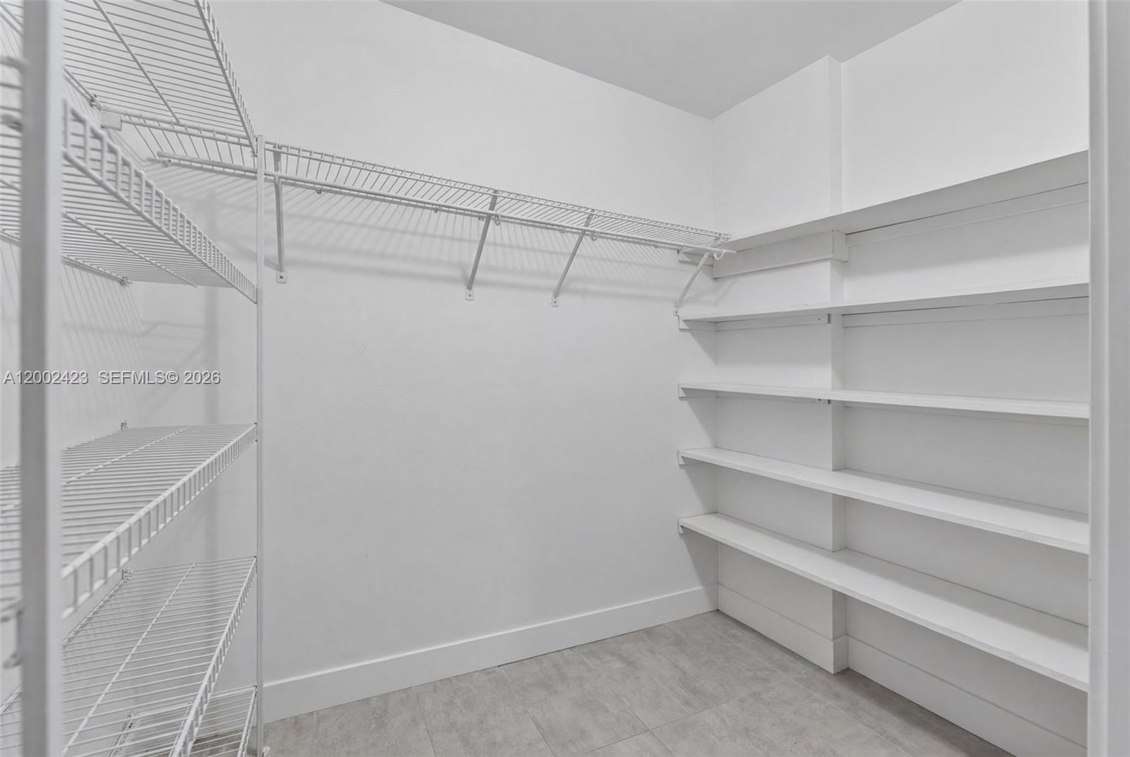 CASTLE APARTMENTS 11 COND - Residential