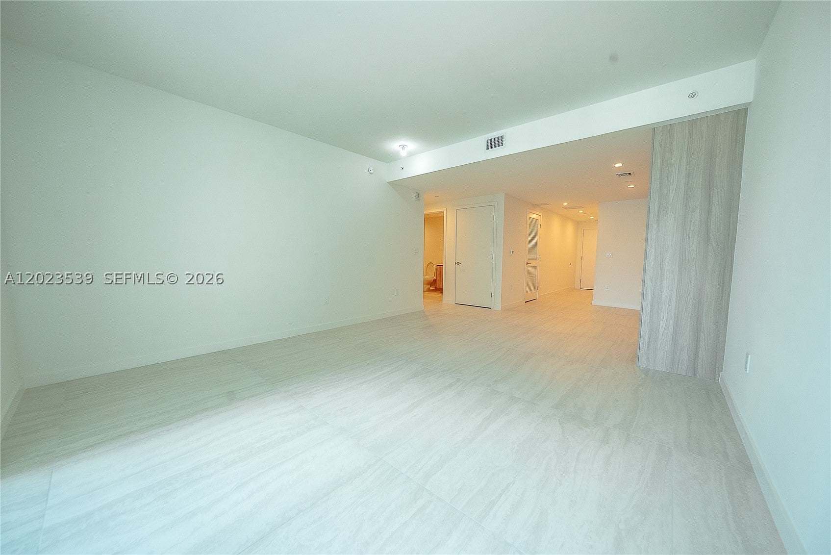 77 SE 5th St 2203