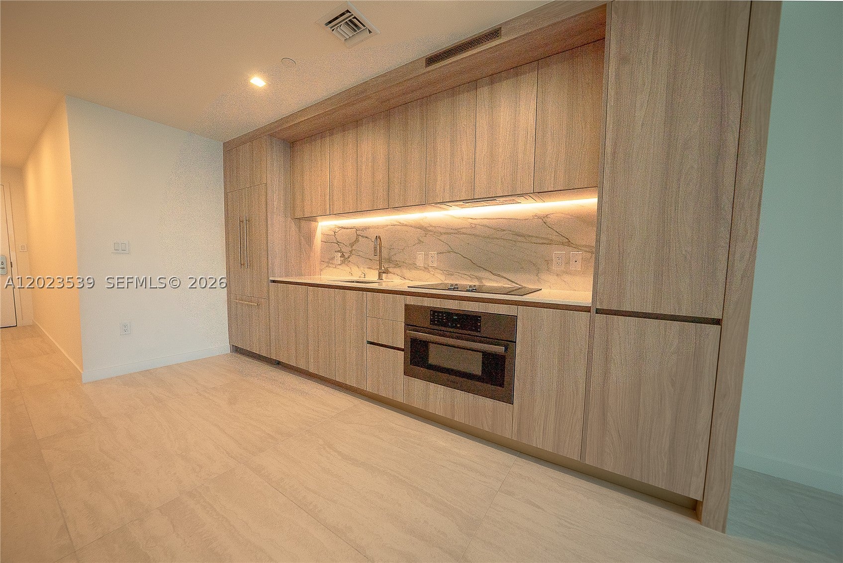 77 SE 5th St 2203
