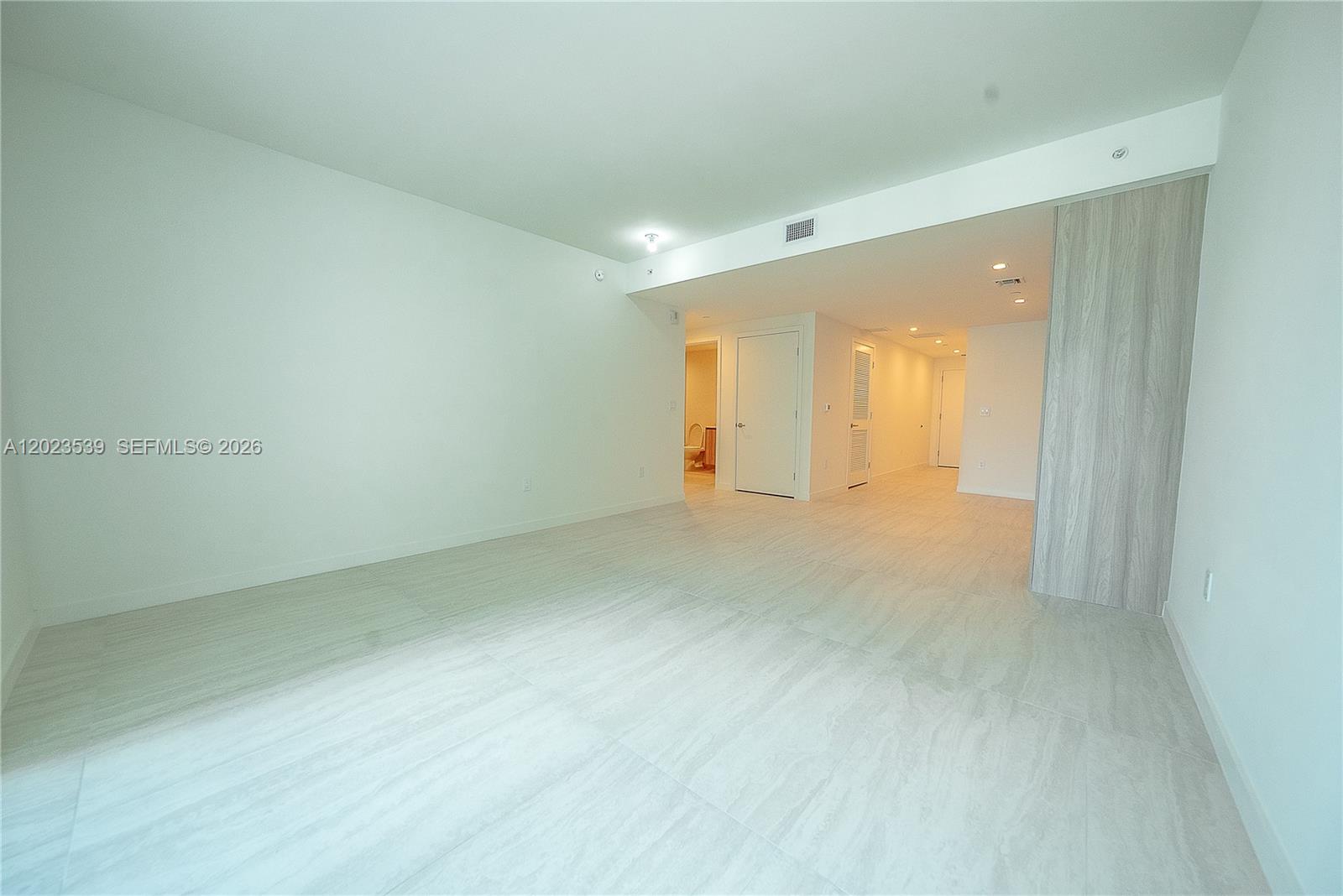 77 SE 5th St 2203