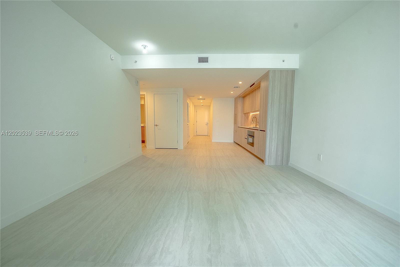 77 SE 5th St 2203